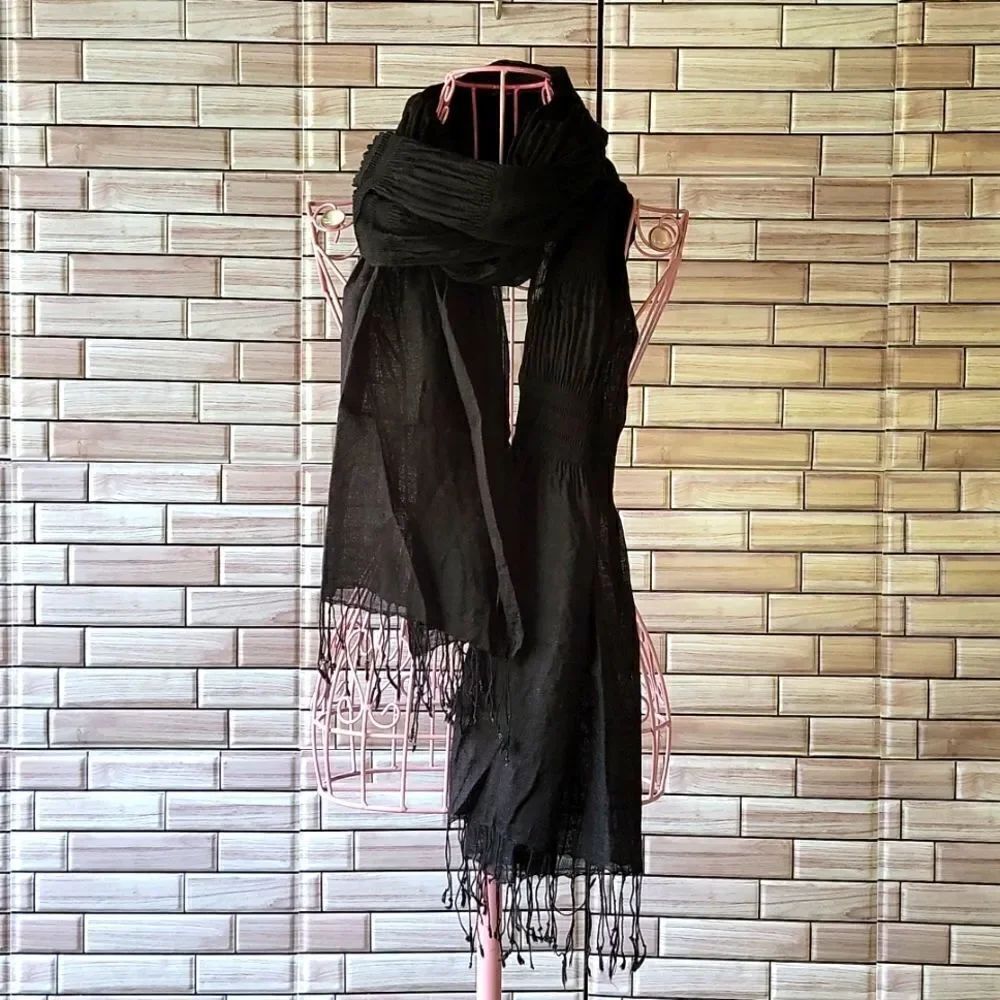 Black lightweight scarf no brand